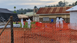 MSF abre dos centros de tratamiento en Mubende y Madudu, en Uganda.
