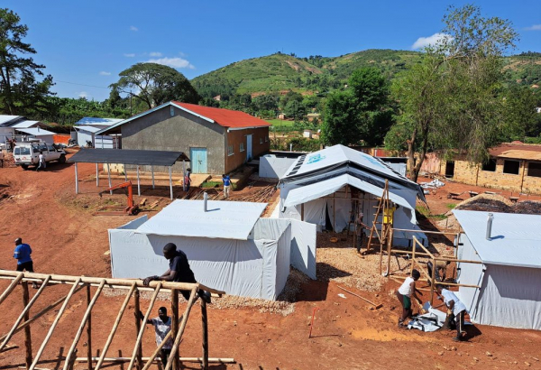 MSF construye el segundo Centro de Tratamiento del Ébola en Mubende