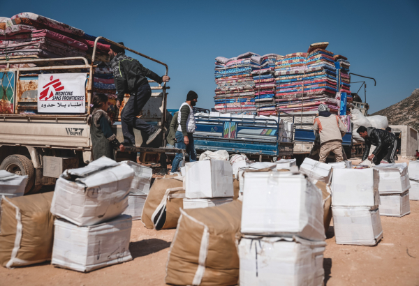 MSF distribuye artículos de primera necesidad a familias desplazadas por los terremotos en Siria y Turquía
