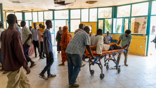 MSF realizó 240 cirugías en una semana a personas afectadas por le conflicto en Jartum, Sudán