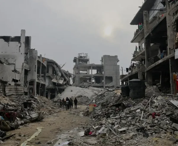Calles y edificios destruidos en Beit Lahia, norte de Gaza, Palestina, febrero de 2025.