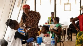 En los primeros 15 días de la intervención en Chiure, los equipos de MSF trataron a 380 niños por malaria.