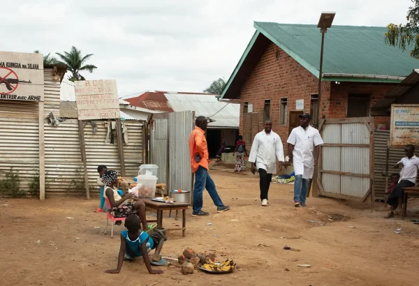 Desde 2019, MSF ha construido y desarrollado varios departamentos en el Hospital Salamabila, convirtiéndolo en el segundo hospital de referencia en Maniema.