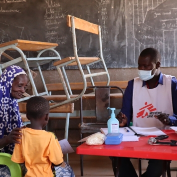 Mobile clinic in villages around Titao