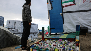 No respite from violence for refugees in Calais