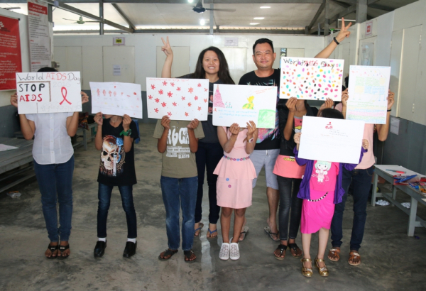 Falling into the gap HIV+ adolescents - WAD 2016