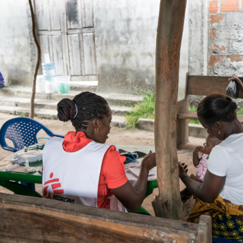 Mobile clinic in Inhamissua and Nhasassa