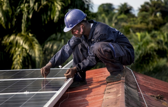 Energía solar en hospital en Kivu Sur.