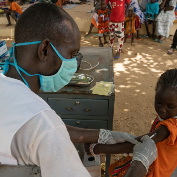 MSF en una campaña de vacunación contra el sarampión en Timbuktu