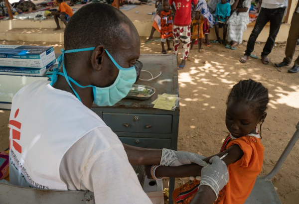 MSF en una campaña de vacunación contra el sarampión en Timbuktu