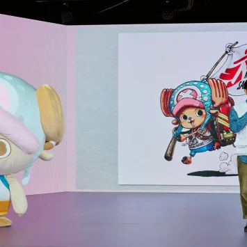 Tony Tony Chopper y Javid Abdelmoneim, presidente de MSF Internacional, en la rueda de prensa donde se anunció el nombramiento de Chopper como colaborador oficial de MSF en el estudio MIRAIKEN de Tokio, Japón.