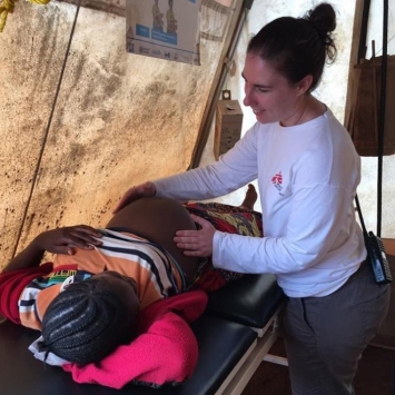 msf_midwife_hannah_thompson_checks_on_a_patient_0.jpg
