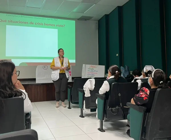 Personal de MSF durante la capacitación de primeros auxilios psicológicos a personal médico de Tamaulipas, México.