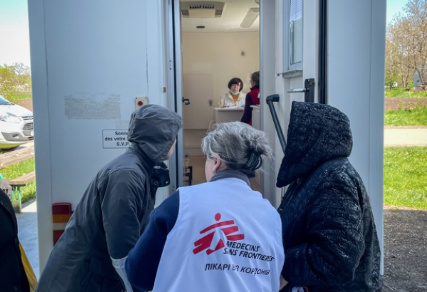 Una clínica móvil de MSF en Ucrania. ©MSF