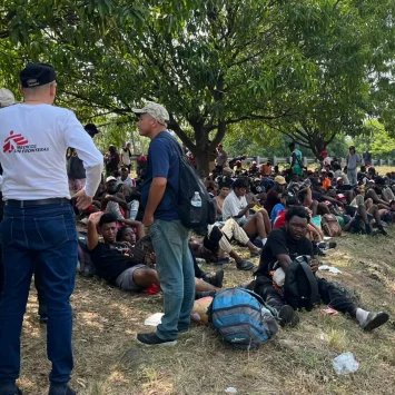 Equipos de MSF bribdan atención médica a personas migrantes que salió de Tapachula, Chiapas, México.