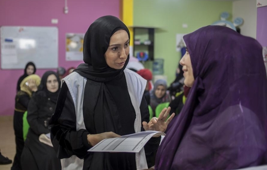 wafaa_sharif_working_at_the_maternity_ward_in_burj_al-barajneh